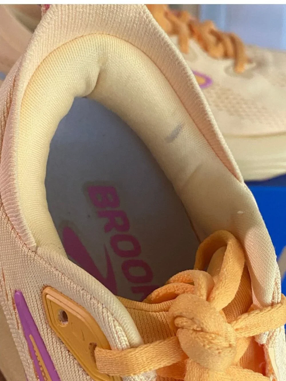 Brooks Glycerin 22 Women’s Running Shoes Size 8 Sherbert Apricot Pink